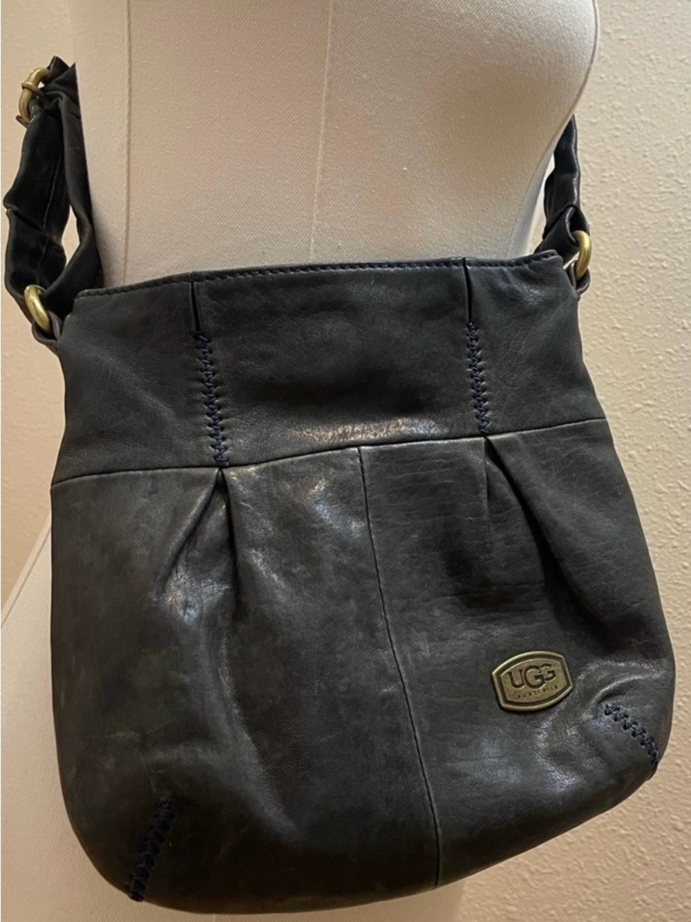 UGG Australia Vintage Black Leather Pleated Crossbody Bag